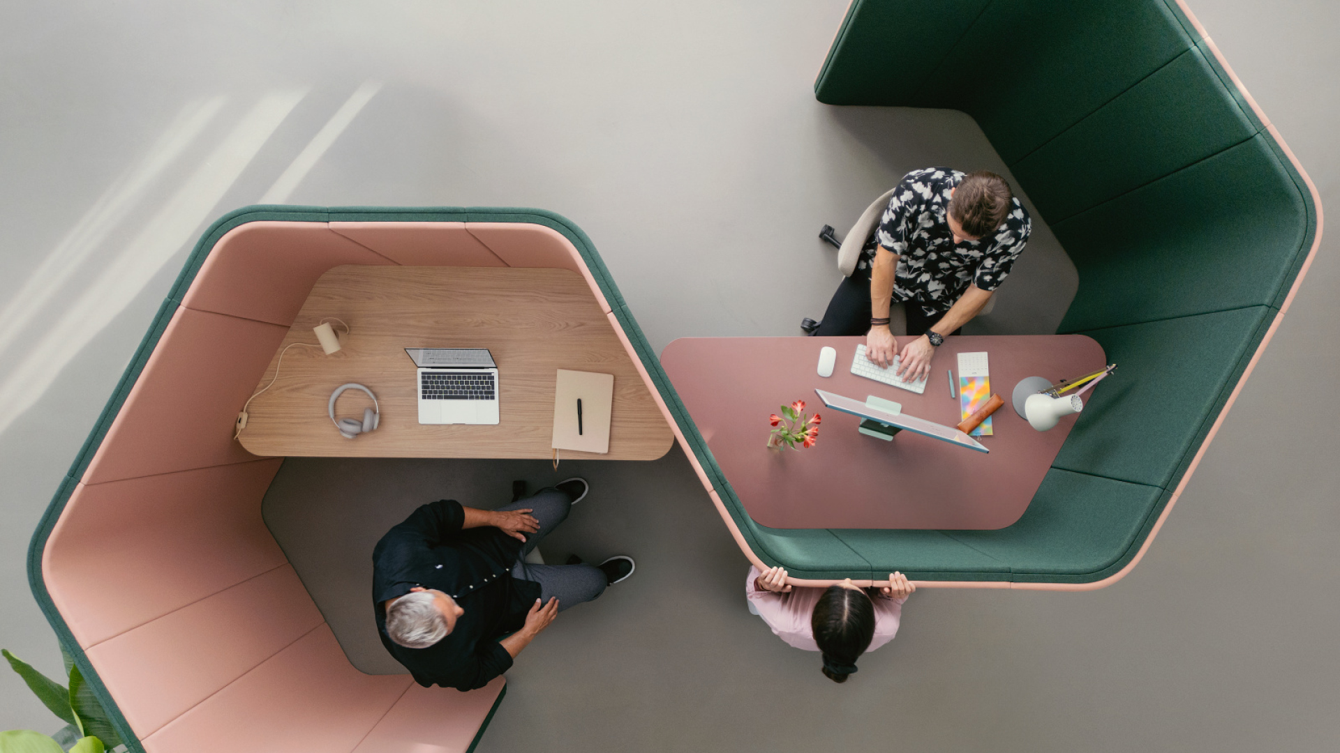 Uffici per le persone: come gli spazi di lavoro specializzati stanno rivoluzionando il lavoro ibrido