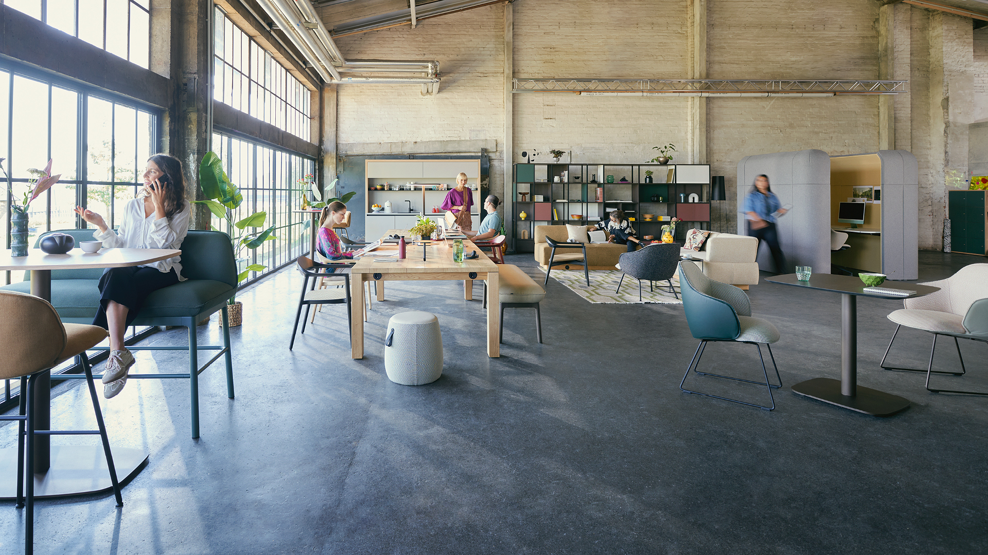 Hub Work Café: Il vivace centro di scambio, lavoro e comunità