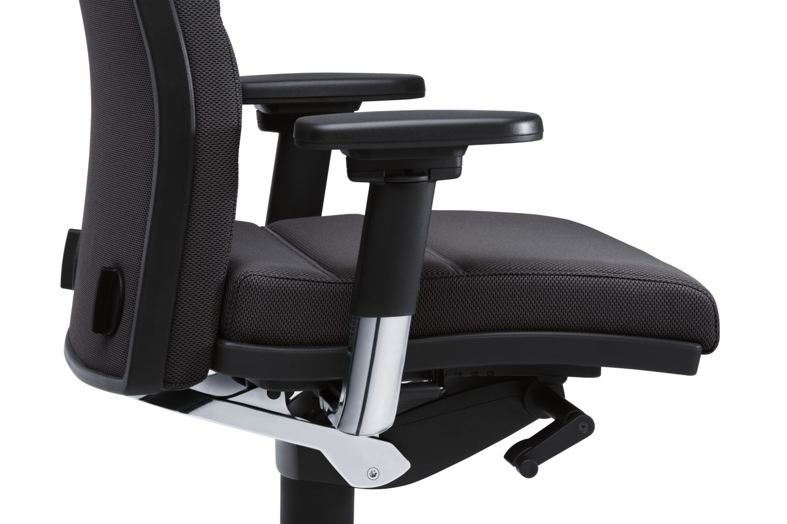 mr24 – The swivel chair for the most discerning of customers